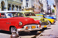 Voitures cubaines à l'arrêt